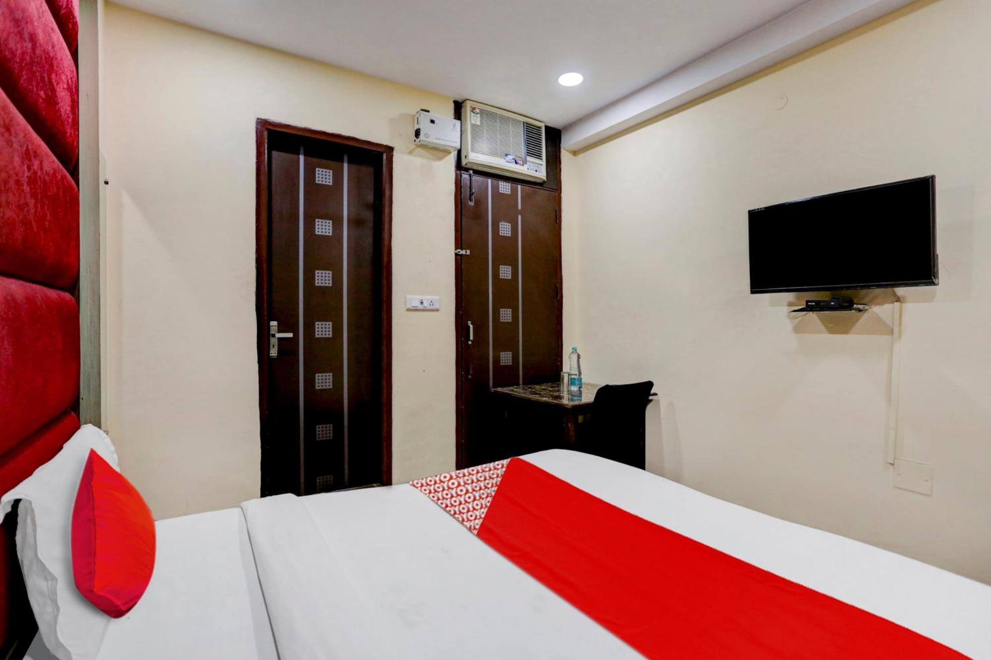 Hotel O Sagarpur New Delhi