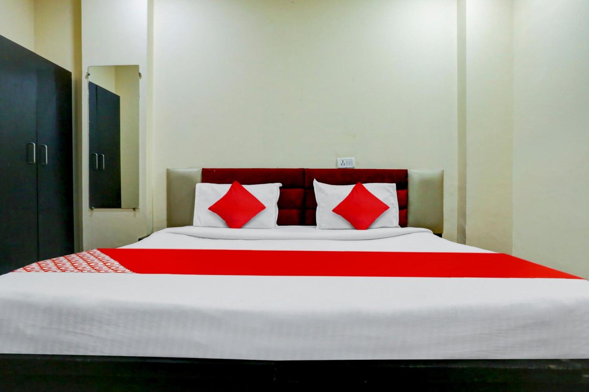 Hotel O Sagarpur 3*
